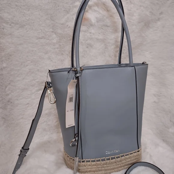 Calvin Klein Beautiful Bag - Picture 5 of 16